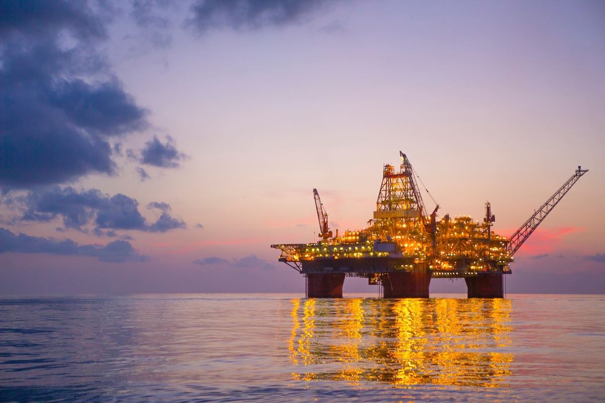 Oil platform